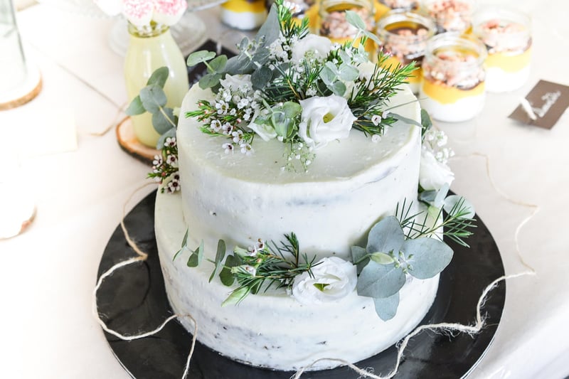 Celestial-themed wedding cake